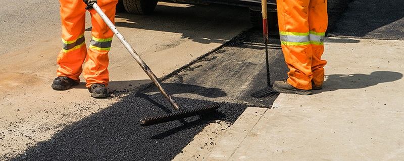 Best Asphalt Patching Methods to Repair Cracks & Potholes