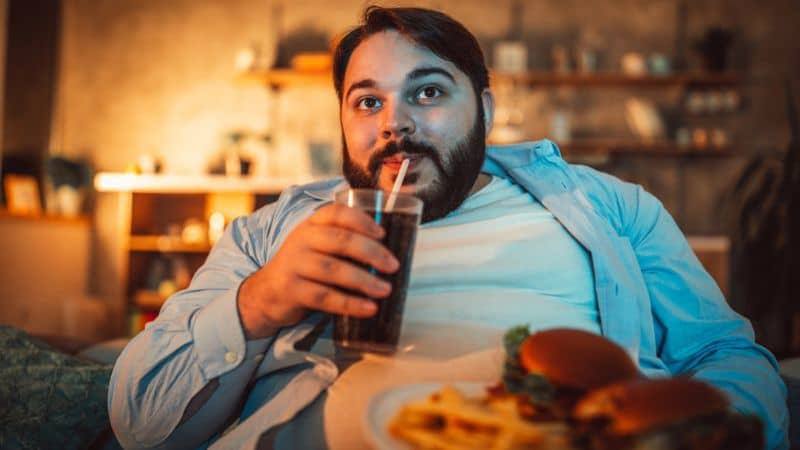 What Causes Belly Fat in Men? 7 Potential Reasons to Consider