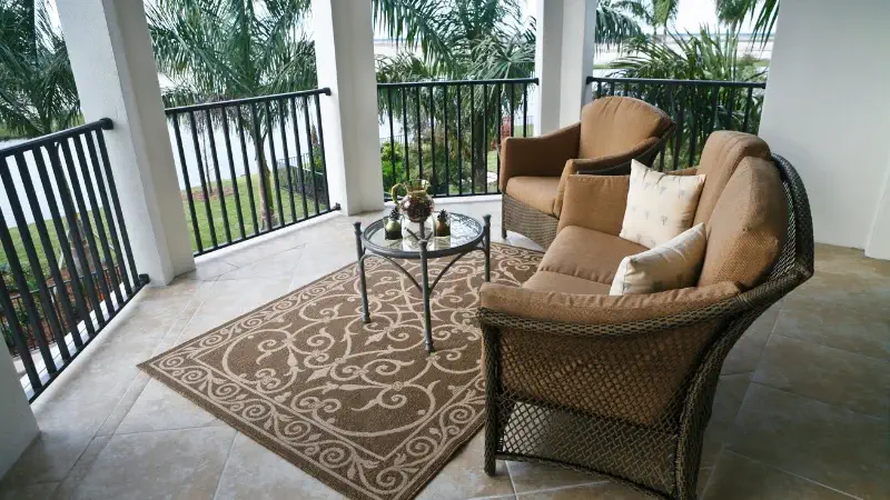 7 Essential Tips to Choose an Outdoor Sofa Set for Balcony